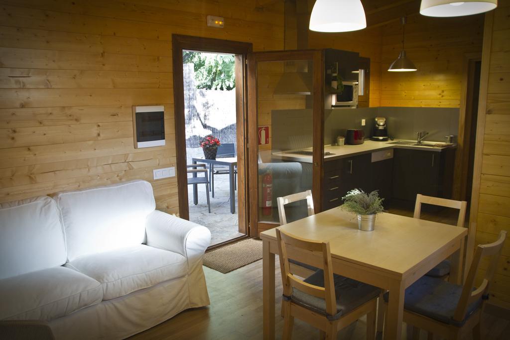 Apartamentos El Bosquet Sant Cugat del Vallès Cameră foto