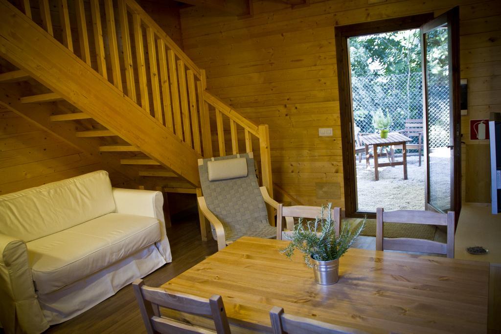 Apartamentos El Bosquet Sant Cugat del Vallès Cameră foto